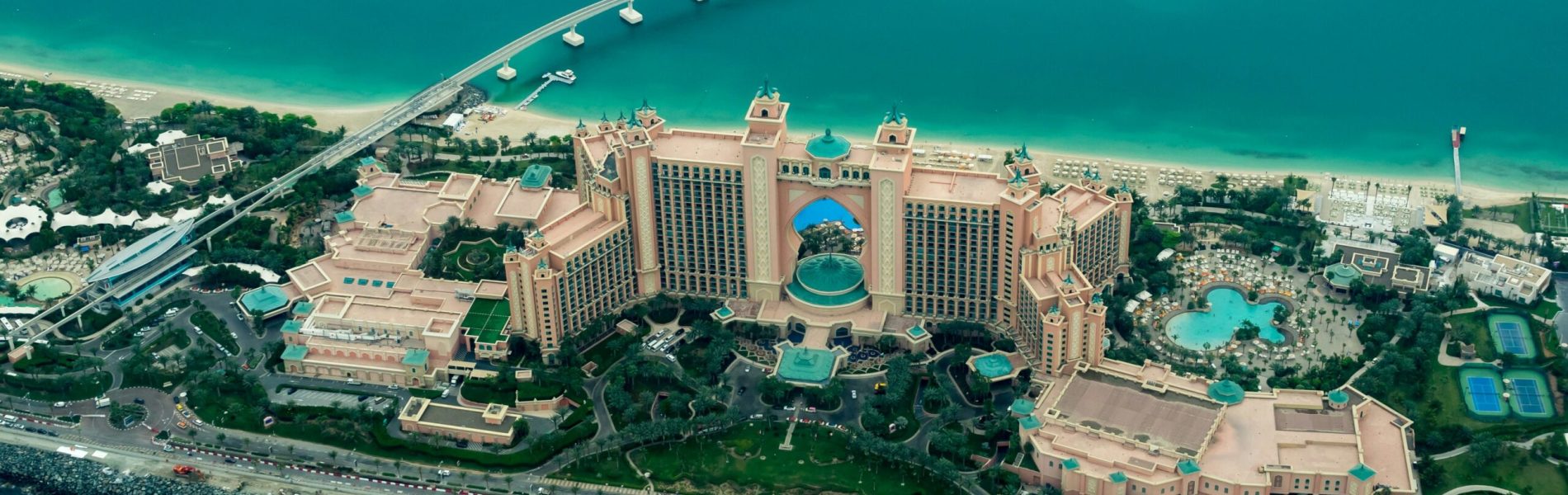 christoph-schulz-wJ6xyh1YMxU-unsplash